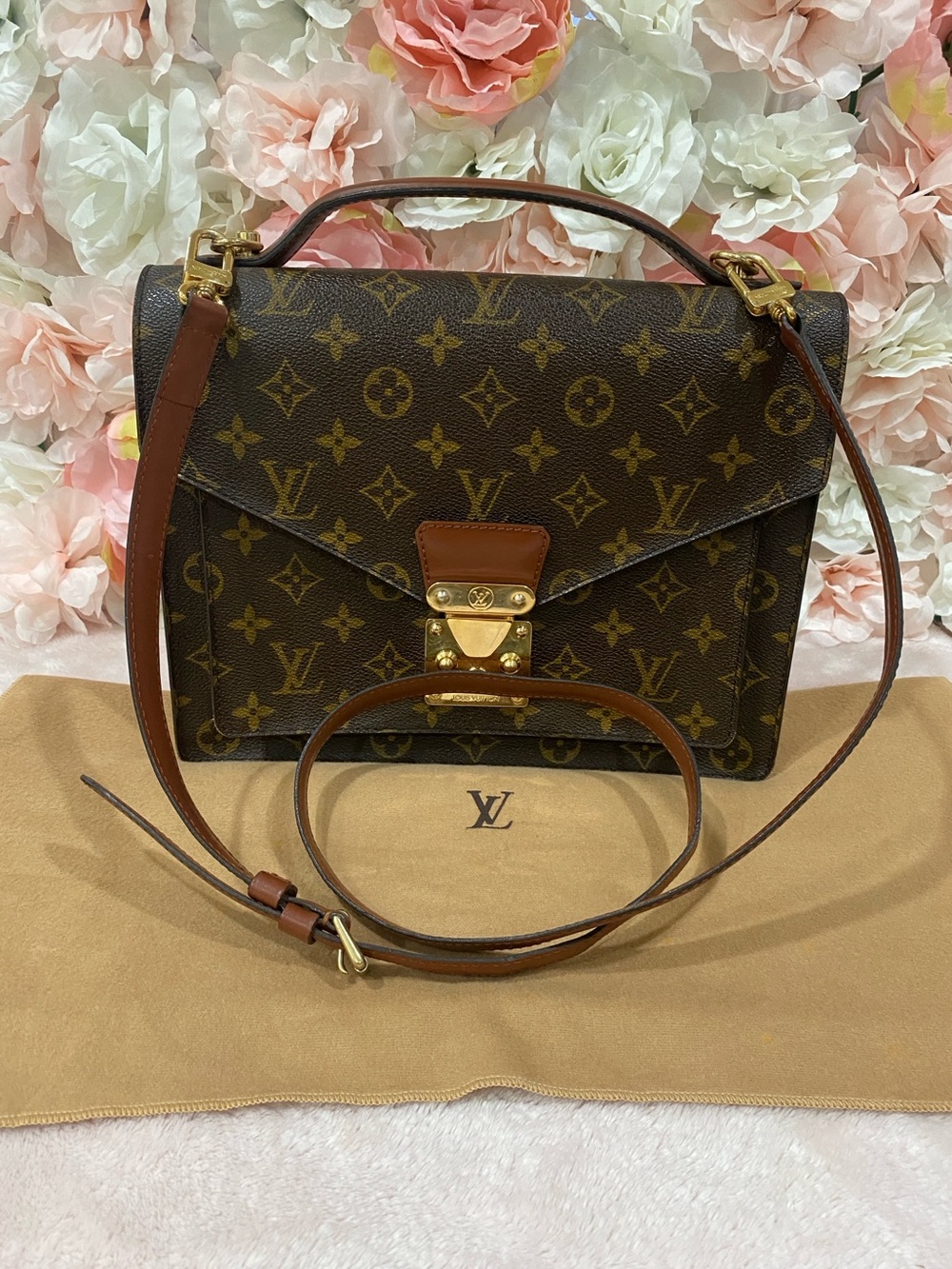Louis Vuitton Monceau 28